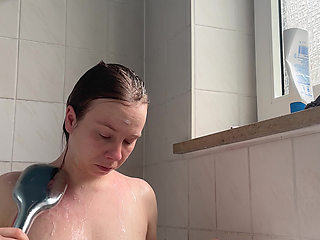 Hot Teen Shaves Her Pussy