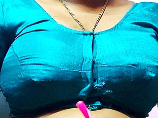 Indian Young Stepmom Sex in bedroom hindi