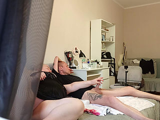 my girlfriend pleasures me by jerking off my dick before cumming