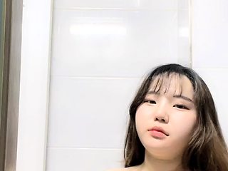 Omege japanese girl with big boobs on cams