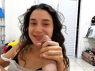 I got out of the shower and received a blowjob from the young married girl!