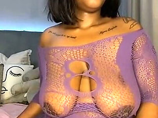 BBW Stripteasing & Pussyplay