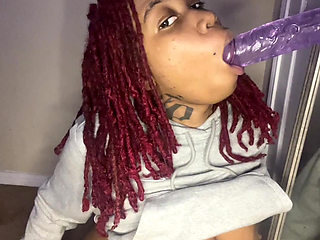 Ebony Solo dl dyke sucking massive dildo