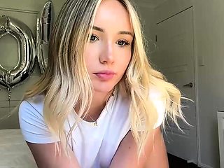 Blonde babe scarlet solo webcam