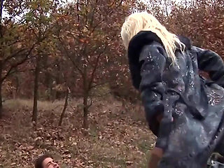 Slim Blonde MILF Feels Like Having Sex in the Open