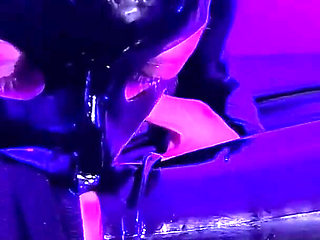 Gimp Cleans Sweaty Feet