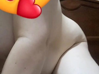 Aunt of Bouira in her brother's room