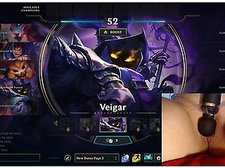 Omg! Playing With My Vibrator On The Highest Setting! League Of Legends #9 Luna - Gamer Girl