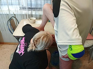 in the afternoon, I fuck my neighbor in the mouth in the kitchen and cum