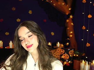 Webcam brunette solo masturbation