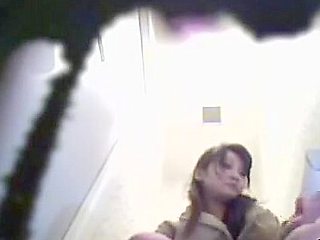 Japanese chick having a pee in kinky Japanese pissing video