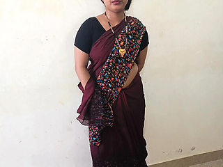 Homemade Desi Housewife Fucking Hard in Doggy Style - Amateur MILF Hot Sex