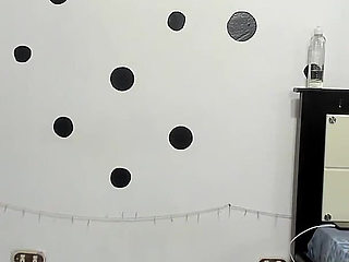 Muscle Flex and Squirt in High Heels