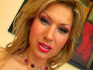 Carol Goldnerova Oiled up