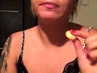 Amateur Big Boobs jerks Big Dick