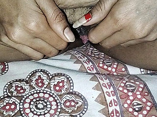 Mujhe mota lund chahiye koi hai jo mujhe kala or lumba