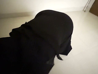 Fucking a Beautiful Maid in Saudi Arabia, When Her Head Gets Stuck