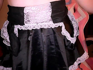 Gothic Maid Gives Sloppypovtitwank and Uses Fuckmachine