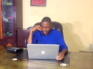 The Delivery Girl Fuck the Boss