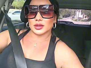 Sucking Cock in the Car