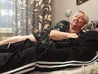 evening blowjob from stepmom and cum swallowing