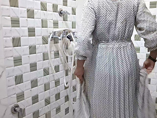 Sister-in-law fucked naked in the bathroom
