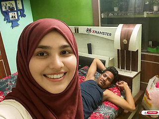 Pakisthani Kashmiri Girl with boyfriend Bedroom video By -Snapchat143