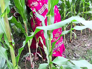 Hot Desi Bhabhi Fucked Hard Outdoor in Jungle - Fullmoti9