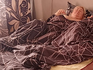 shared a bed with my stepmom fucked her in the mouth and then in the pussy doggy style