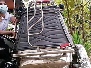 18 YEAR OLD STUDENT INVITE BY REAL TRIKE DRIVER WE FUCK IN PUBLIC