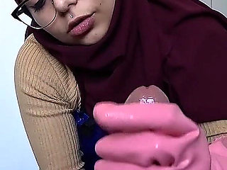Arab Cleaning Lady Handjob Mia Niqab