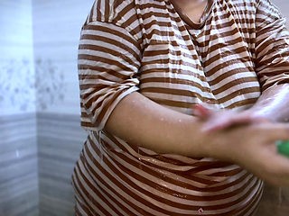 Bada Dodh Wali Cacci - Indian Big ass & Huge Boobs Sexy Hot Aunty Shower in my toilet then i caught her and record & fuck her