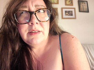 Sneaky Little Neighbor Punished by Giantess