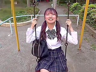 3299187 Ppv3299187) Ayu-chan, An Innocent Angel Who Doesnt Decorate Anything, Has A Bursting Smile At The Age Of 18!