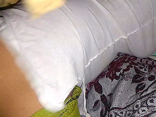 Indian desi hot girl first time gaand chudai, local village girl first time sex video