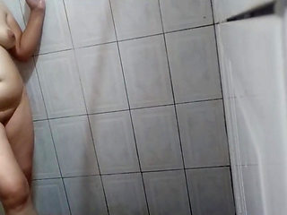 Intimate Moment in the Shower: Sharing with My Girlfriend Underwater