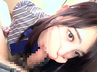 清楚な美女が手マンで喘ぎ、成り行きで自らパンティ脱いでキスもフェラもするハメ撮りエッチ