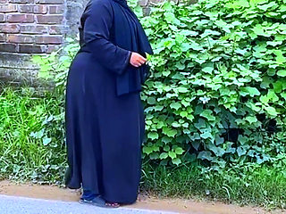 Arab Hot Stepmom Gets Horny After Coming From Road in Hotel Bed & I See Her Big Ass & Start Handjob