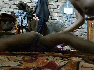 Okay ji today Desi chudai for her village type brother and sister chudai video Indian real chudai