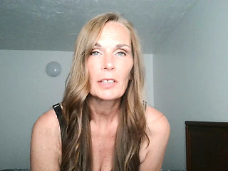 Hot Milf give JOI and cum countdown