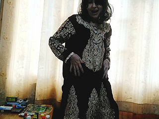 I Know Very Well, How to Please My Stepsister