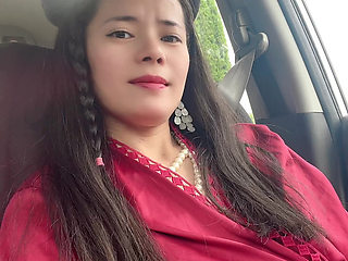 gardend outside pissing fun