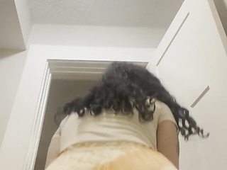 Goth girl won't stop twerking for you