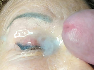 Mature lady facecum huge load on eye