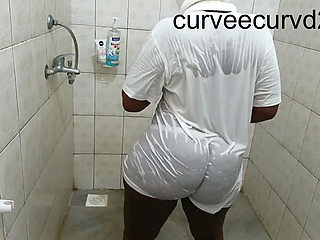 We Got Wet Twerked Sucked and Fucked: Bathroom Romance