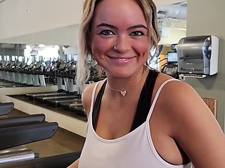 Pretty Busty Dumpling From the Gym Invited a Guy To Enjoy Hot Quickie In Her Car