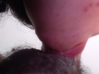 THE BEST BLOWJOB IN THE WORLD, SHE GOES TO THE BOTTOM WITH HER LITTLE MOUTH