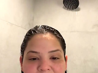 Live Stream with Dani Valentina