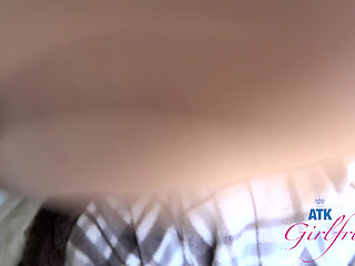 Reunited with Lily Jordan After Years: Desperate Pee Break, Sunset Drive, Then She Begs for Morning Creampie