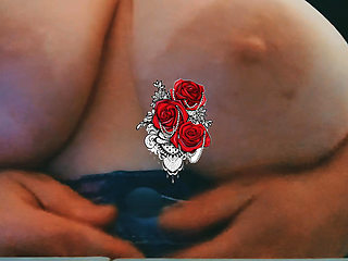 Sexy babe with red lipstick shows the boobs at night